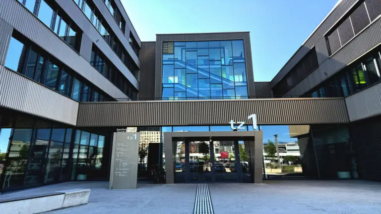Technologiezentrum Seestadt TZ1 - Showroom VR Coach GmbH